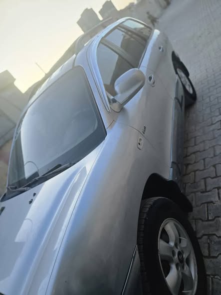 هيونداي سنتافي 2005 - صورة 4