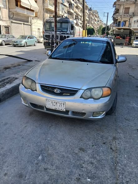 كيا شوما 2002 - صورة 1