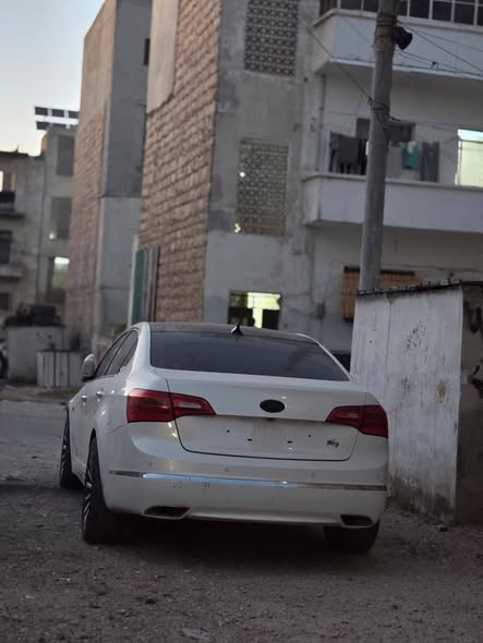كيا كادينزا 2012 - صورة 2