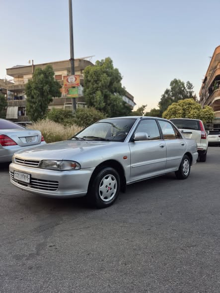 ميتسوبيشي لانسر 1993 - صورة 5