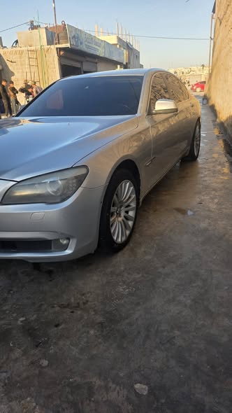بي ام دبليو 740 2011 - صورة 2