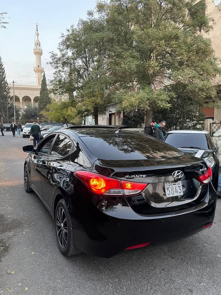 هونداي افانتي 2012 - صورة 2