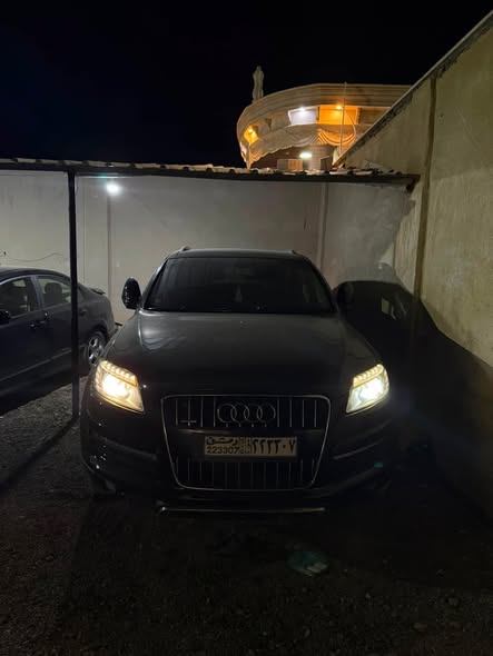 أودي Q7 2009 - صورة 1