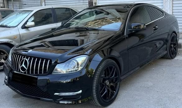 مرسيدس C250 2013 - صورة 1