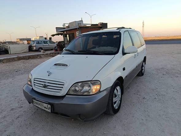 كيا كرنفال 2002 - صورة 3