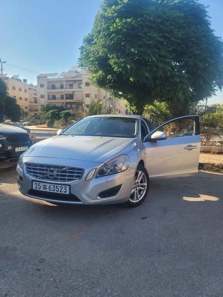 فولفو S60 2012 - صورة 1