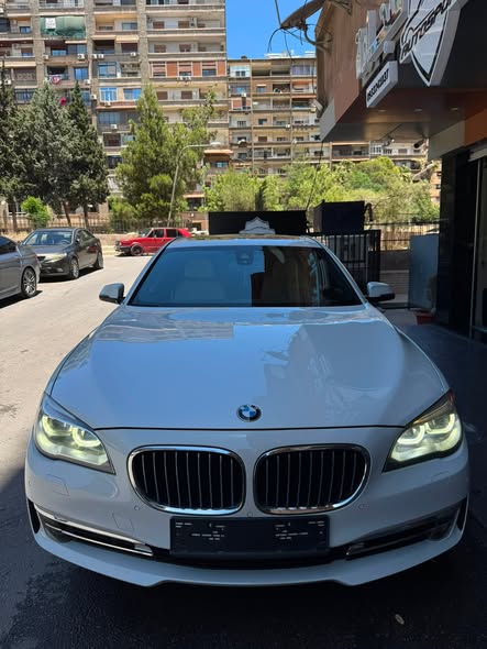 بي ام دبليو 750 2013 - صورة 2