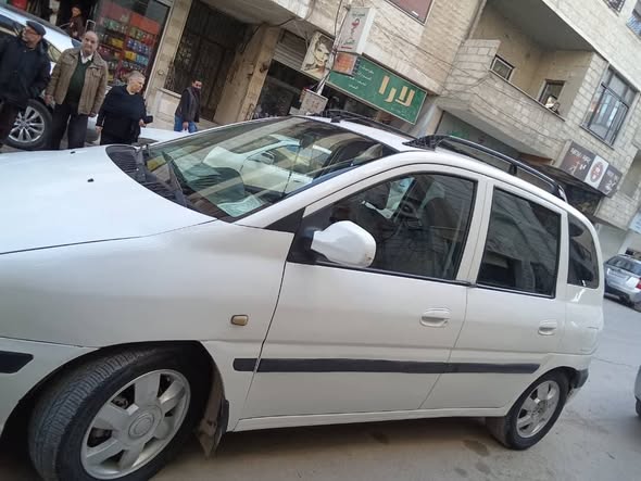 هيونداي لافيتا 2004 - صورة 2