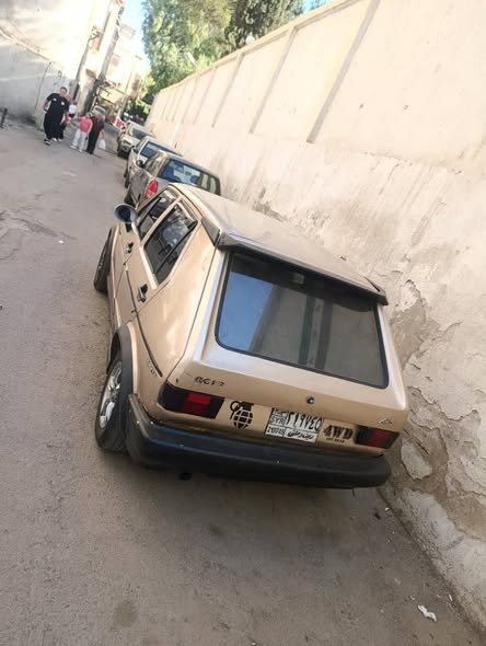 فولكس واجن جولف 1976 - صورة 5
