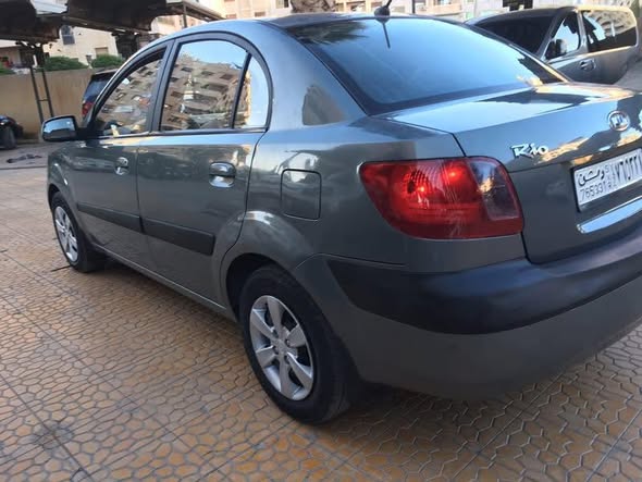 كيا ريو 2009 - صورة 4