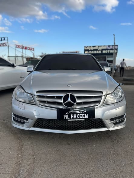 مرسيدس C300 2014 - صورة 1