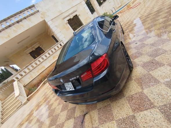بي إم دبليو 520 2012 - صورة 4