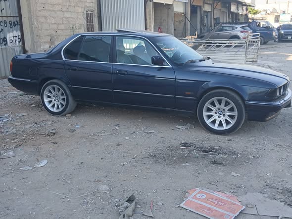 بي ام دبليو 7 Series 1992 - صورة 5