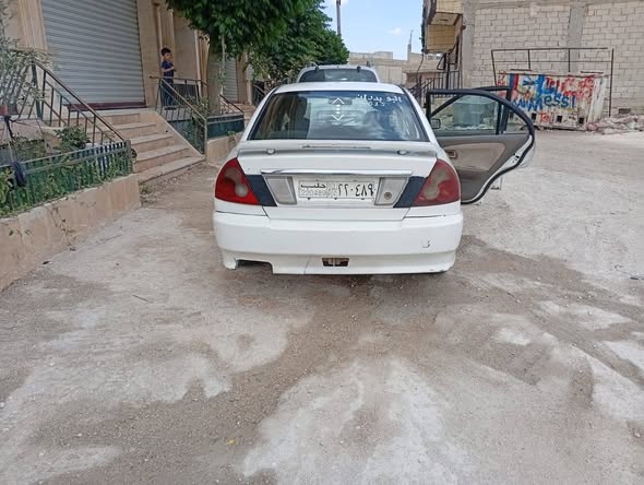 ميتسوبيشي لانسر 1996 - صورة 1