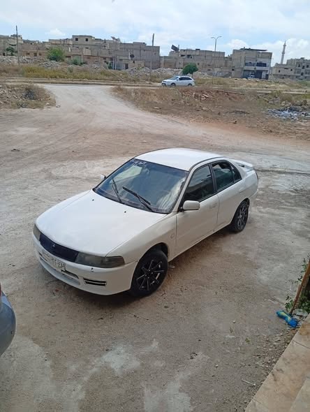 ميتسوبيشي لانسر 1996 - صورة 2
