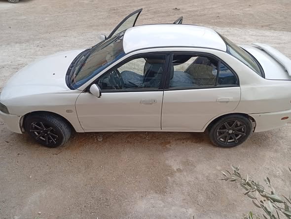 ميتسوبيشي لانسر 1996 - صورة 4