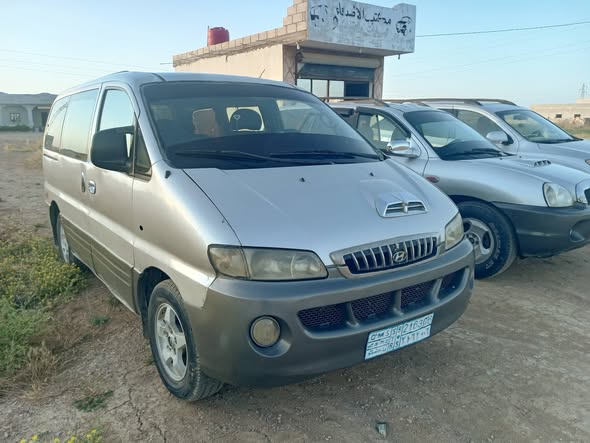 هيونداي H-1 2001 - صورة 1