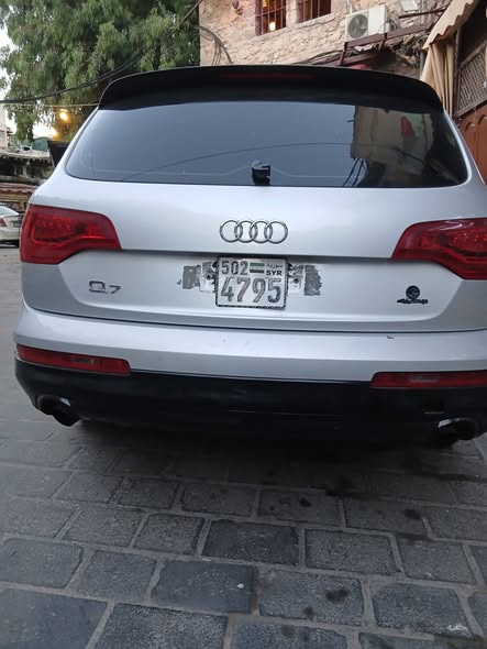 اودي Q7 2012 - صورة 4