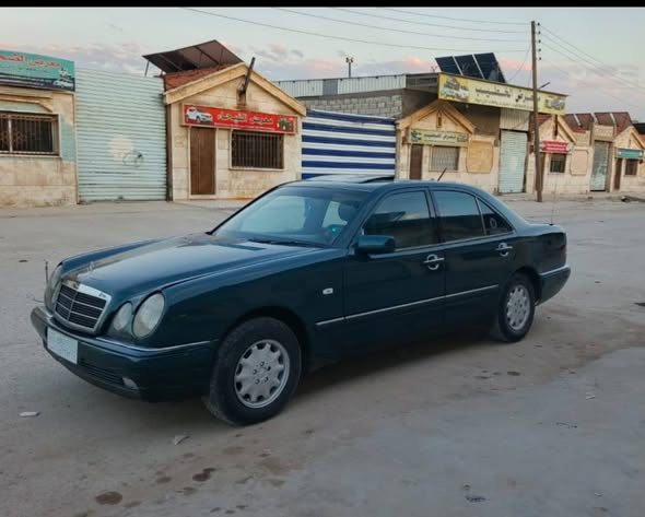 مرسيدس E-Class 2001 - صورة 3