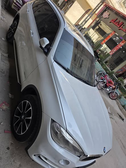 بي إم دبليو X5 2015 - صورة 2