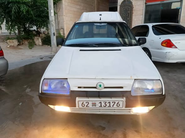 سكودا بيك أب 1995 - صورة 2
