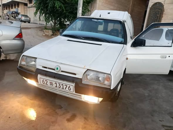 سكودا بيك أب 1995 - صورة 3