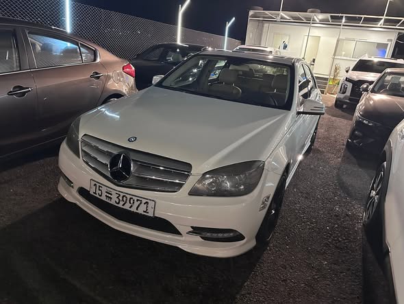 مرسيدس C300 2011 - صورة 3