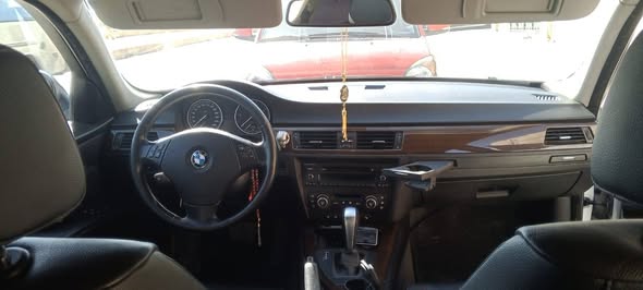 بي ام 320 2009 - صورة 1