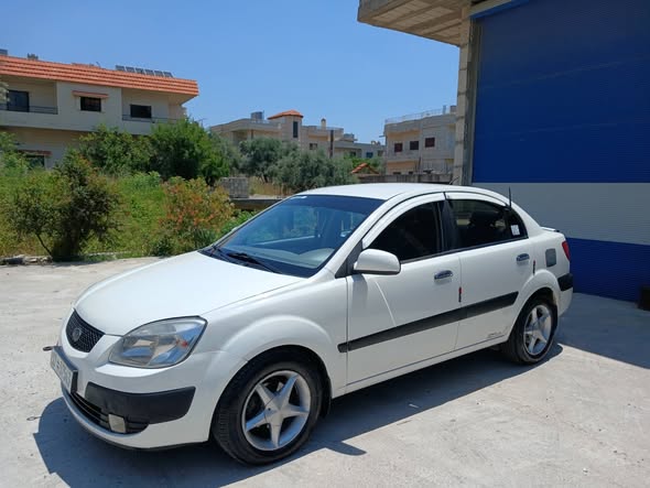 كيا ريو 2007 - صورة 1