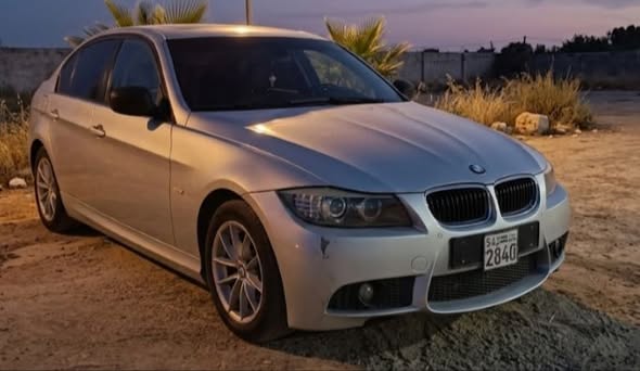 بي إم دبليو 320d 2011 - صورة 1