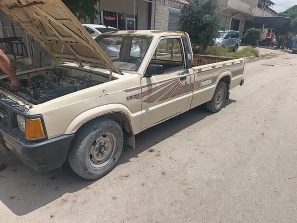 مازدا بيك اب 1993 - صورة 1