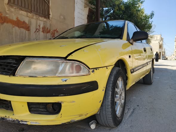 ميتسوبيشي كاريزما 2001 - صورة 2