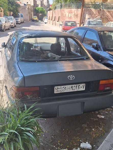 تويوتا كورولا 1993 - صورة 2
