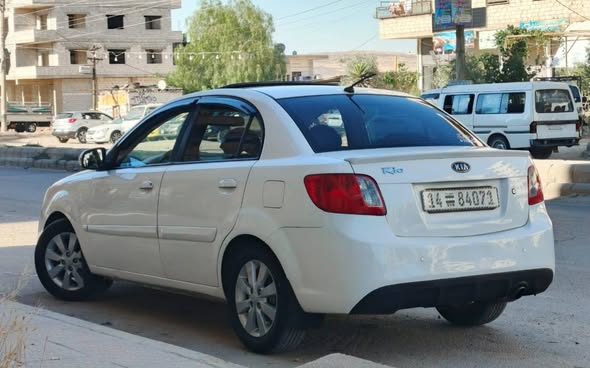 كيا ريو 2011 - صورة 2