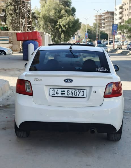 كيا ريو 2011 - صورة 5