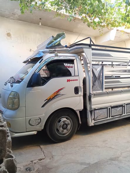 كيا K4000 2007 - صورة 1