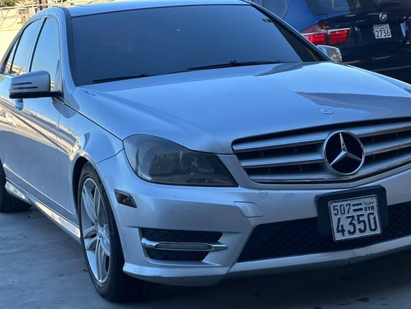 مرسيدس C300 2012 - صورة 3
