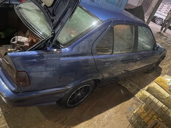 بي إم دبليو 3 Series 2000 - صورة 4