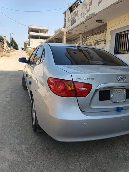 هيونداي افنتي 2009 - صورة 4