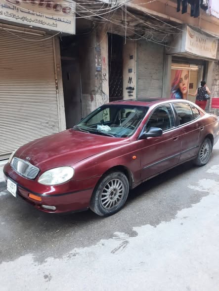 دايو لوجينزا 1998 - صورة 1