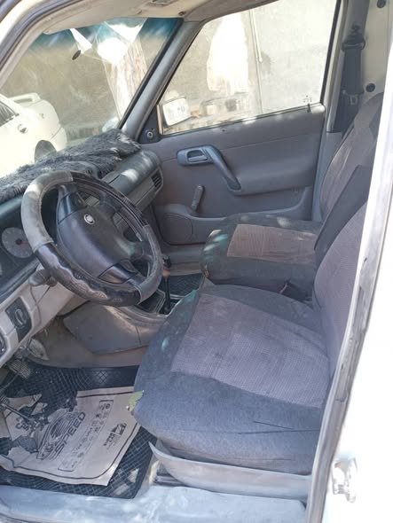 سكودا Pickup 1998 - صورة 2