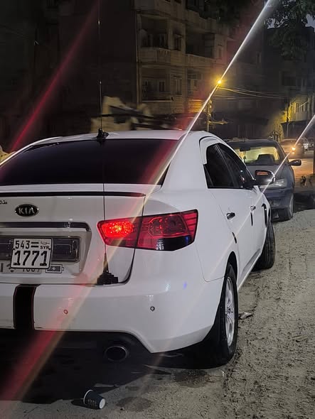 كيا فورتي 2012 - صورة 2