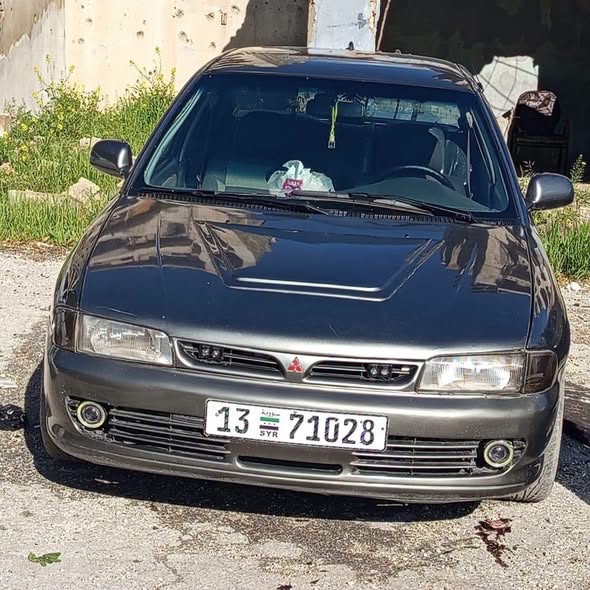 ميتسوبيشي لانسر 1993 - صورة 4