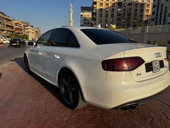 أودي A4 2012 - صورة 2