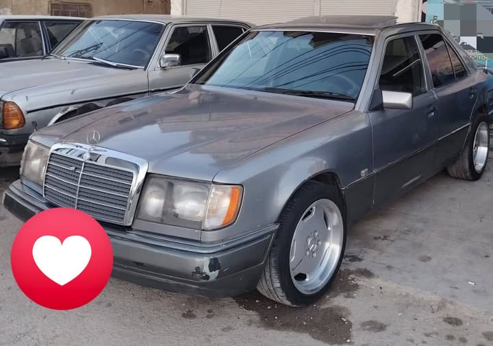 مرسيدس 230 1987 - صورة 1