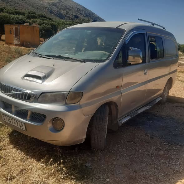 هيونداي H-1 2004 - صورة 2