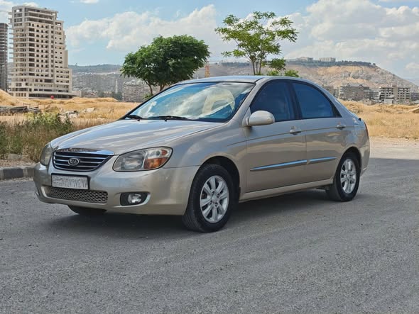 كيا سيراتو 2009 - صورة 1
