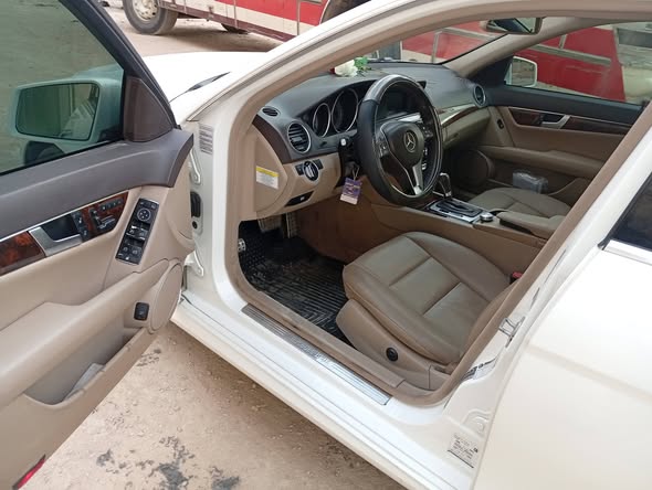 مرسيدس C250 2014 - صورة 3