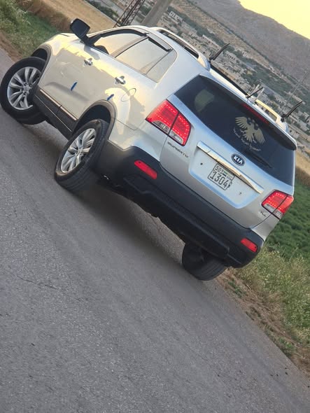 كيا سورينتو 2010 - صورة 3