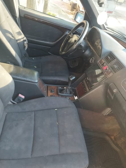 مرسيدس 220 2001 - صورة 2